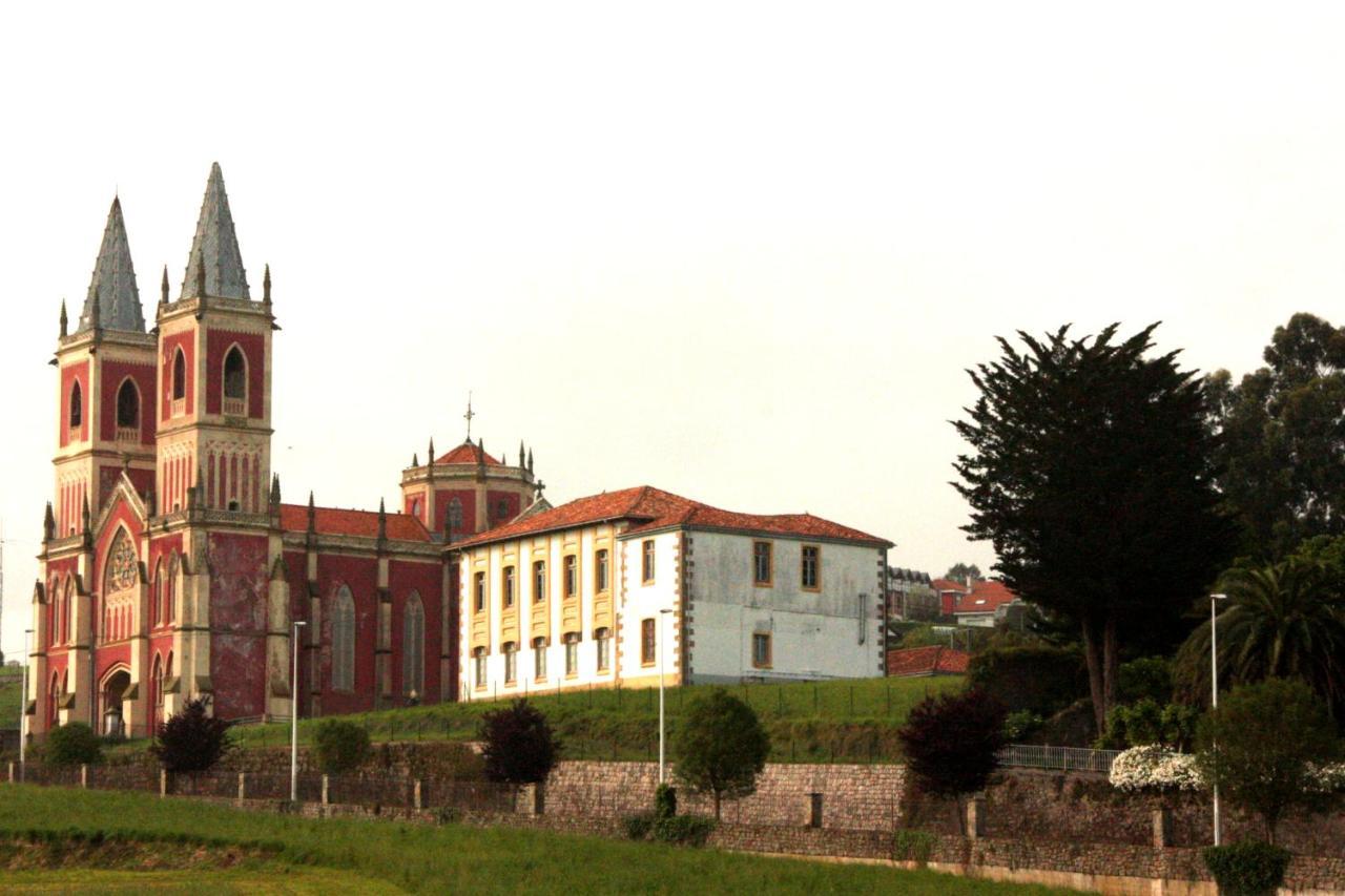Apartamentos El Cruce De Moraton Cóbreces Kültér fotó